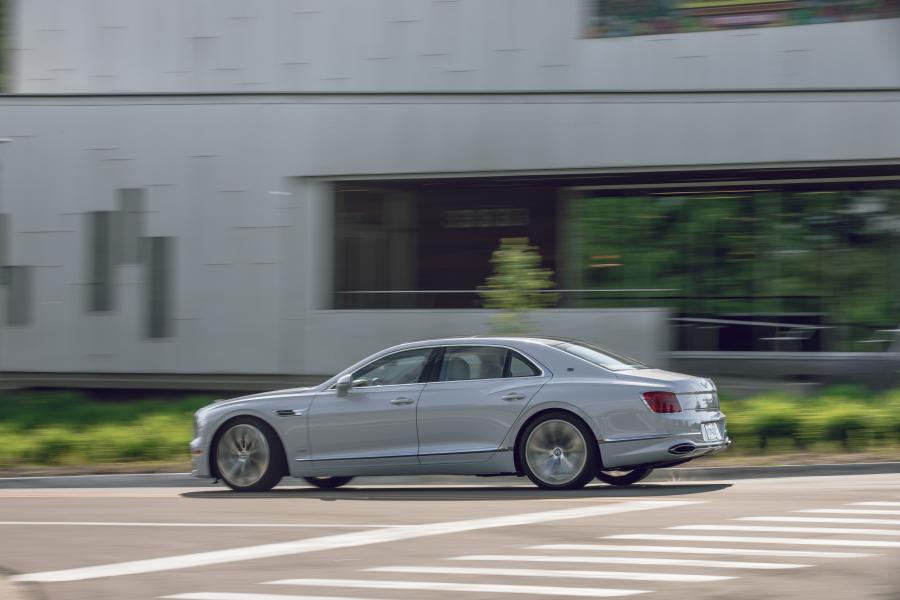  Bentley Flying Spur First Edition 2019 года  (NA) (фото 10 из 40)